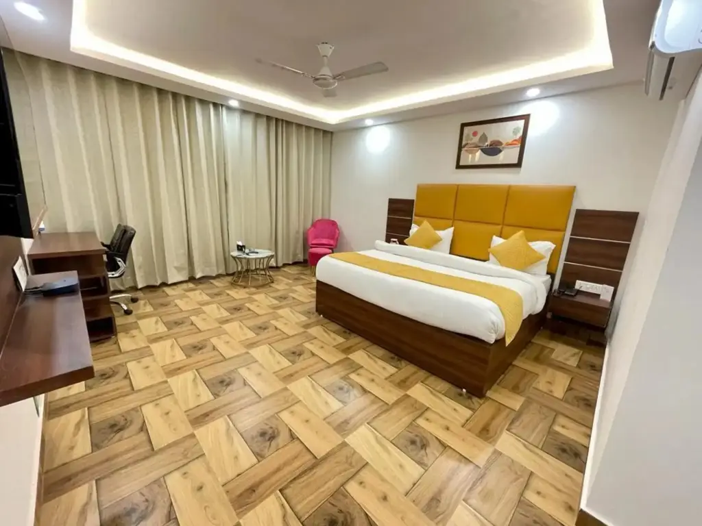 Фаридабад: OYO 1922 Hotel Rajmandir