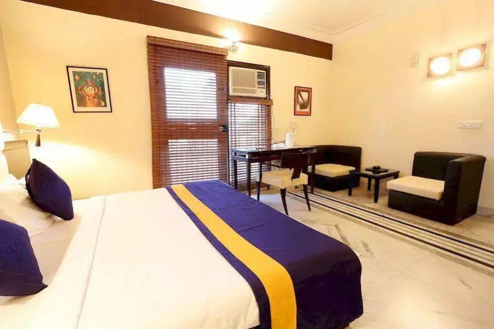 Hotel Laksh Residency by OYO — фото 1