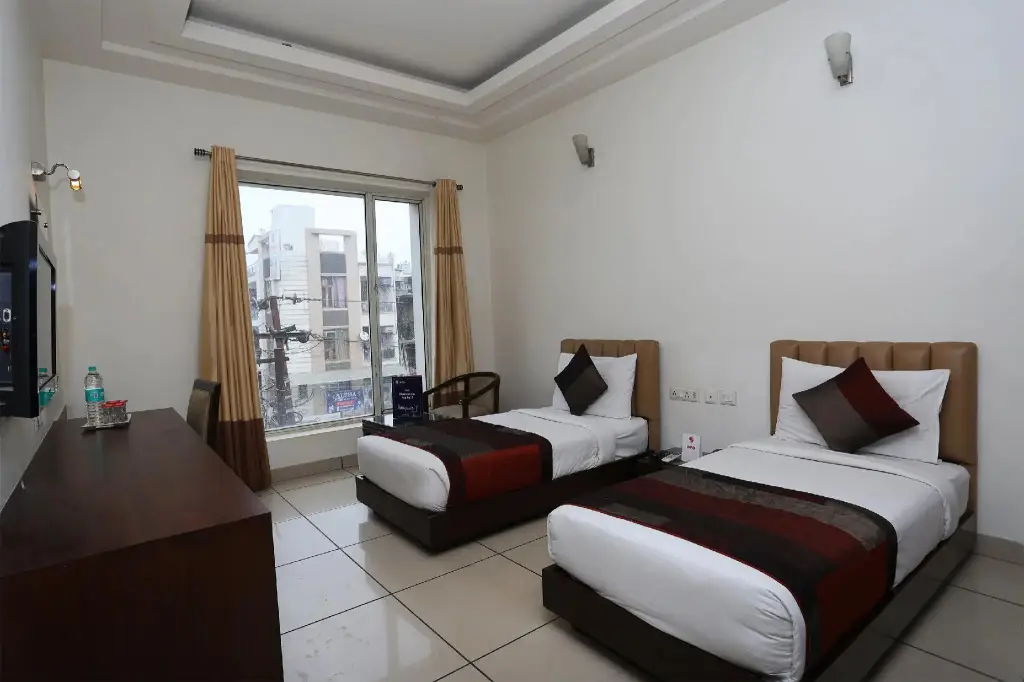 Газиабад: Capital O 1391 Hotel Pushpa Vilas