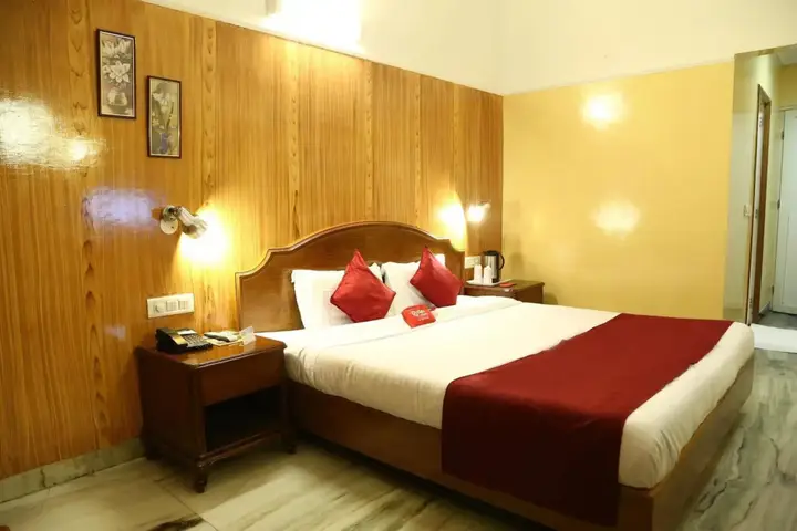 Мохали: OYO 821 Sarao Hotel