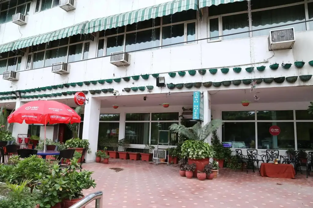 OYO 821 Sarao Hotel — фото 1