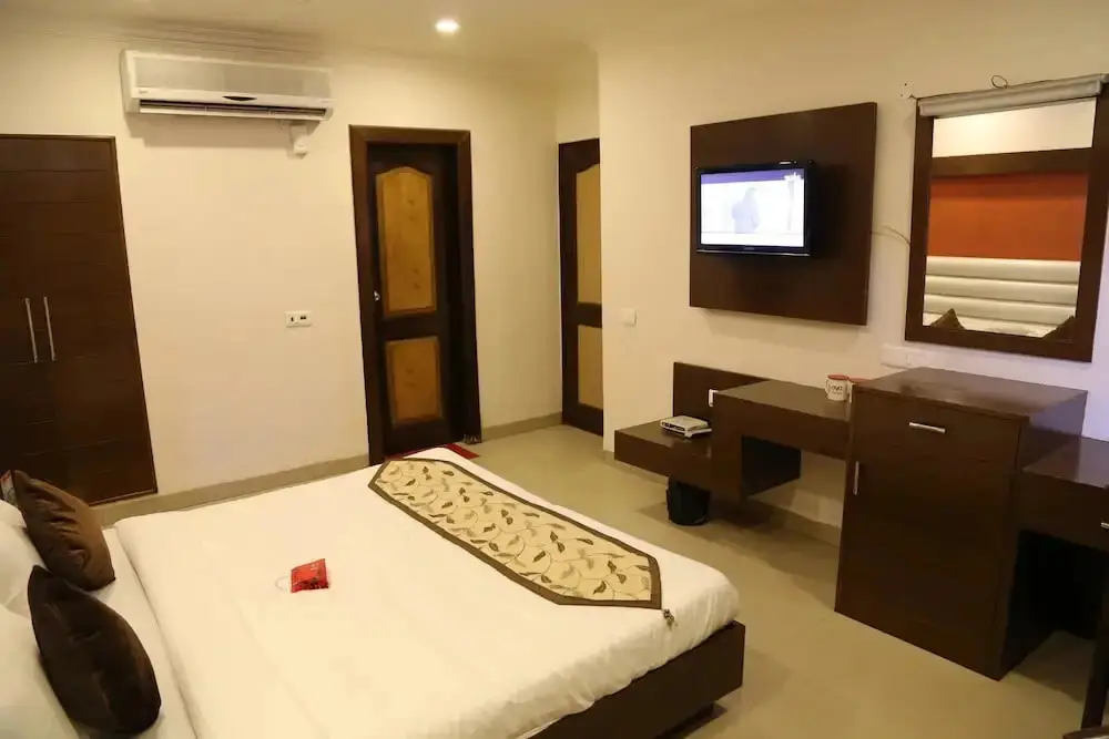 Чандигарх: OYO 1133 Hotel City Park Plaza