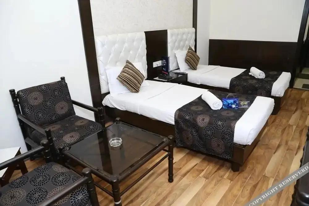 Панчкула: OYO 1832 Hotel Parbhat Inn