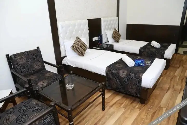 Панчкула: OYO 1832 Hotel Parbhat Inn