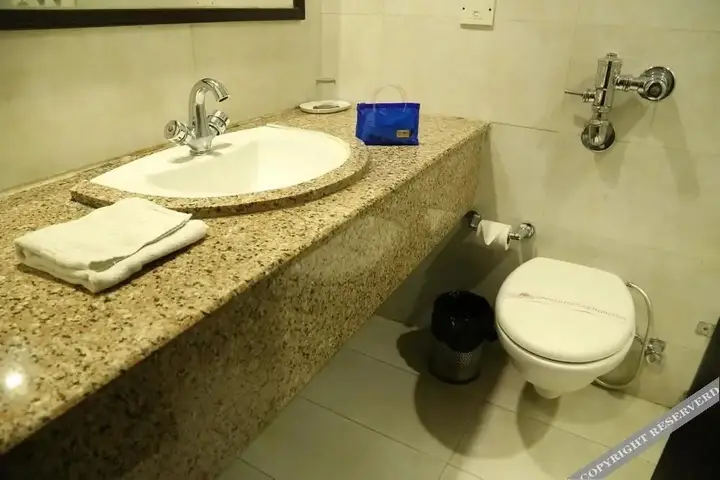 Панчкула: OYO 1832 Hotel Parbhat Inn