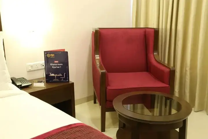Мохали: OYO Premium IVY Hospital
