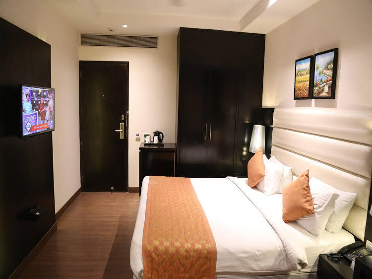 Панчкула: OYO Premium Dhakoli Zirakpur