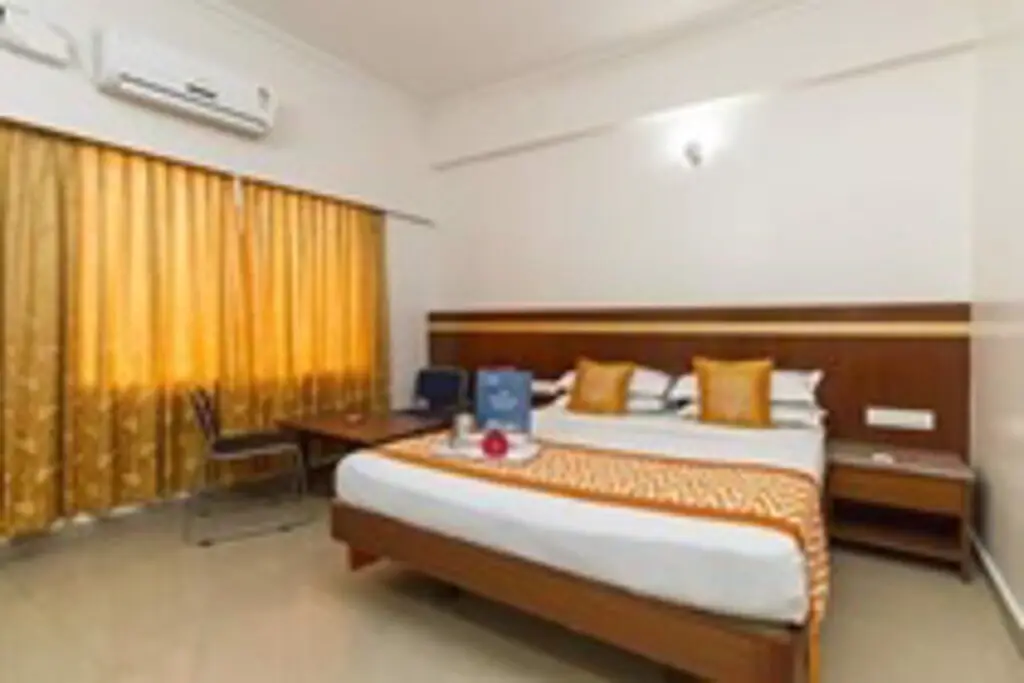 OYO Rooms Majestic Gandhinagar 3 — фото 1