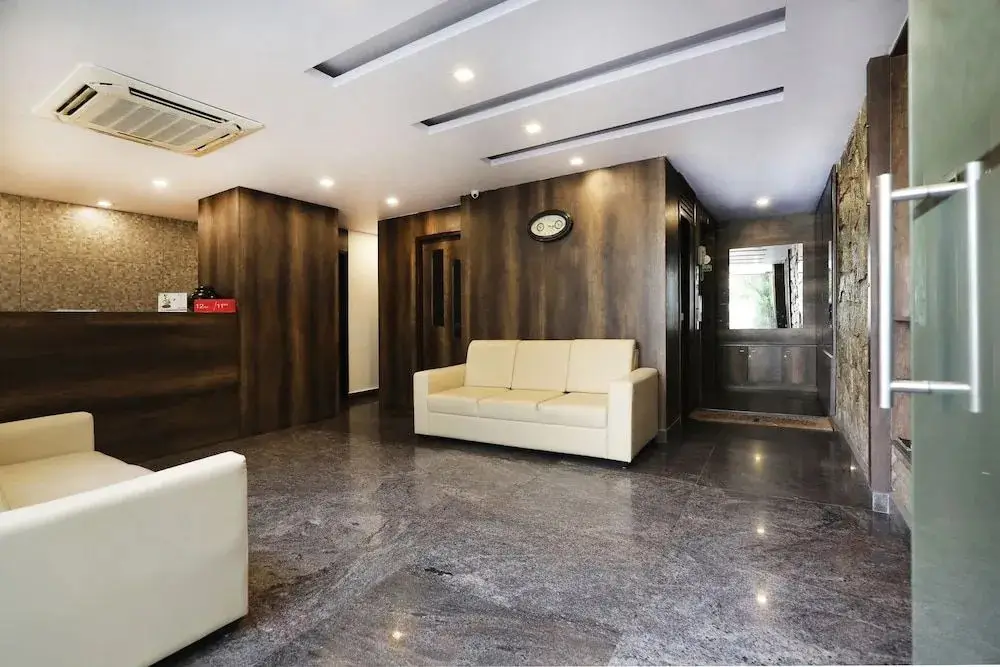 Бангалор: OYO 1078 Hotel Royal Serenity