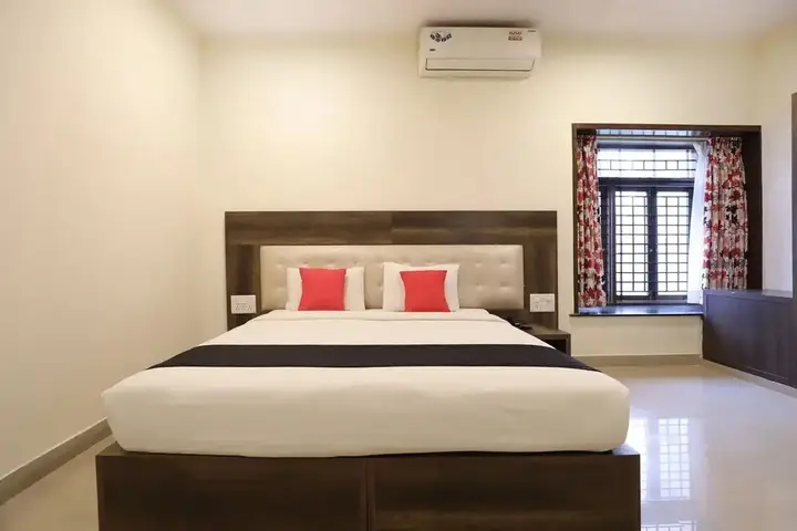 Бангалор: OYO 1078 Hotel Royal Serenity