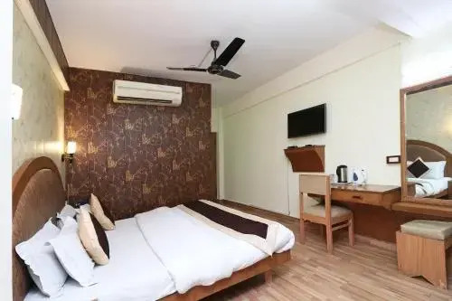 Дехрадун: OYO Rooms Clock Tower Rajpur Road