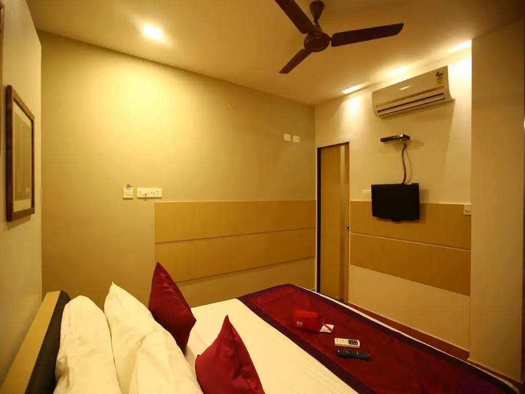 Ченнаи: OYO 968 Hotel Poigai