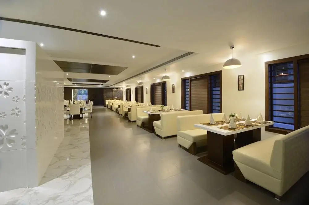 Агра: FabHotel TDI Mall Fatehabad Rd