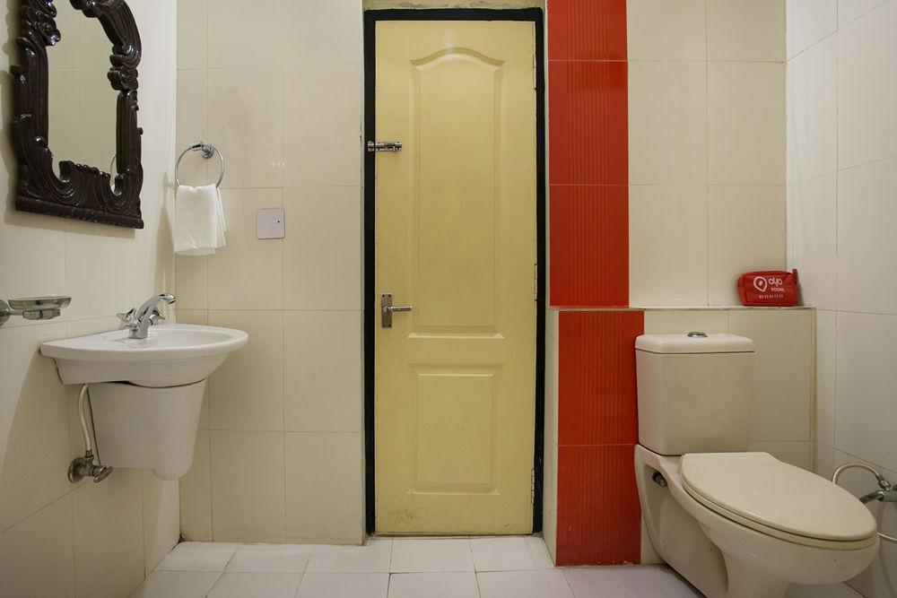 Амбер: OYO 11204 Hotel RG Palace