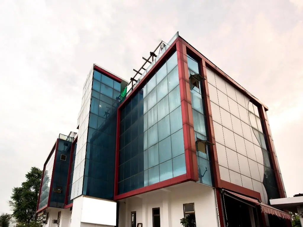 OYO 1004 Hotel Fly View — фото 1