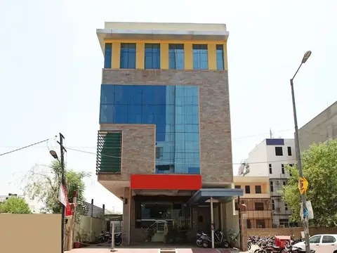 OYO Rooms Gaurav Tower — фото 1