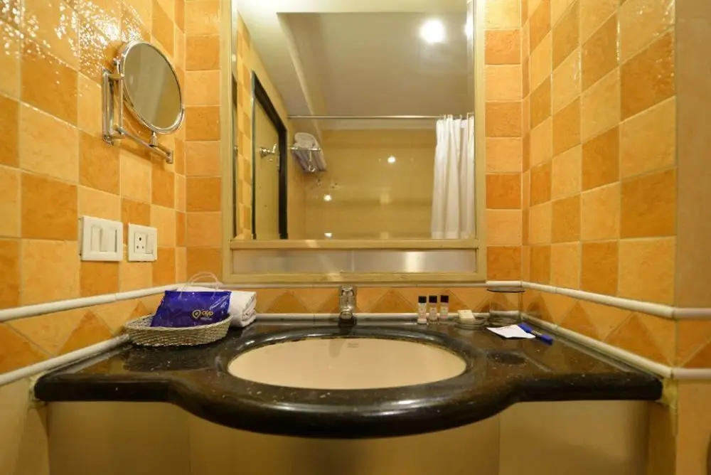Хидерабад: OYO 1701 Hotel NKM's Grand
