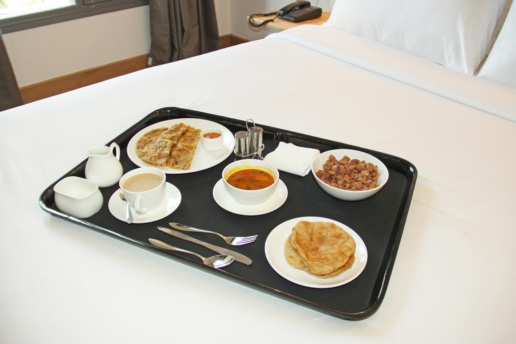 Индаур: Collection O 1538 Hotel Diamond Inn