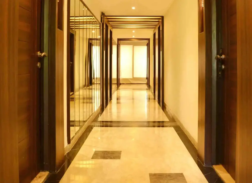 Индаур: OYO Premium Kanchan Bagh