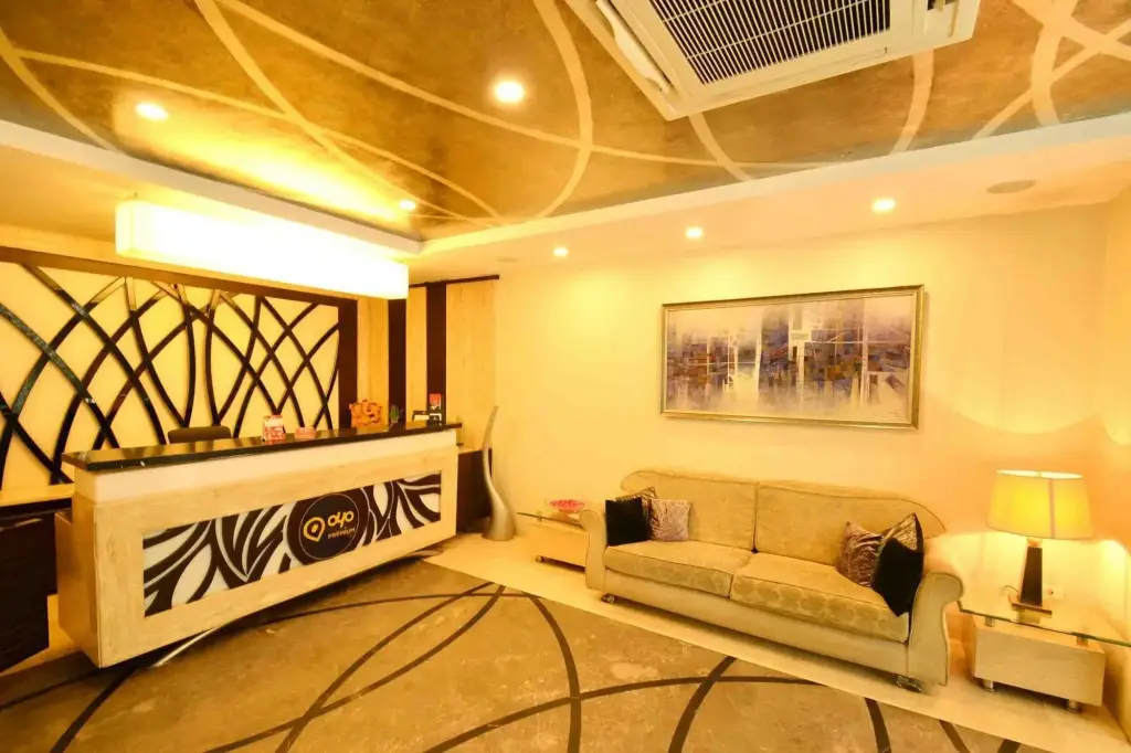 Индаур: OYO Premium Kanchan Bagh