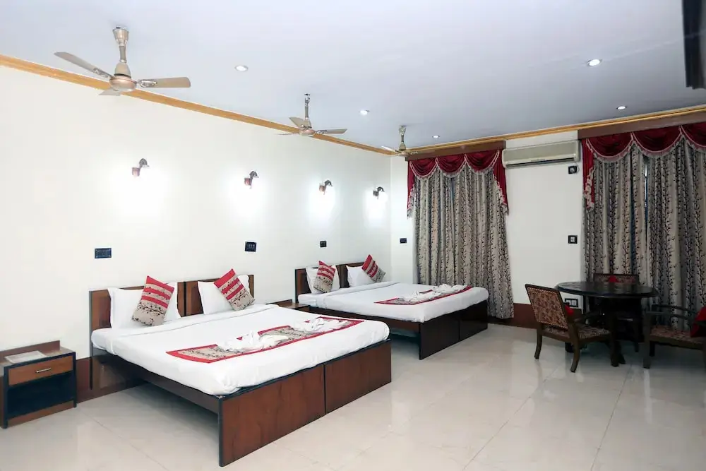 Колката: YMCA Seacom Inn