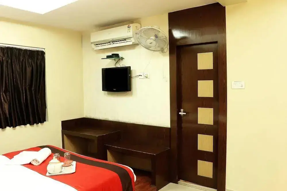 Колката: OYO Room New Alipore