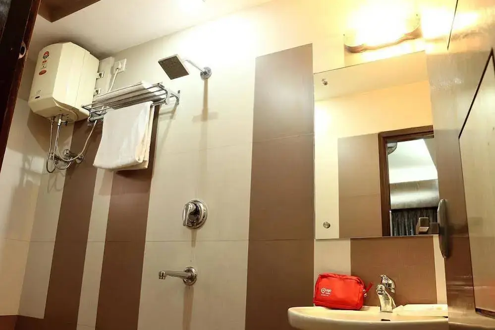 Колката: OYO Room New Alipore
