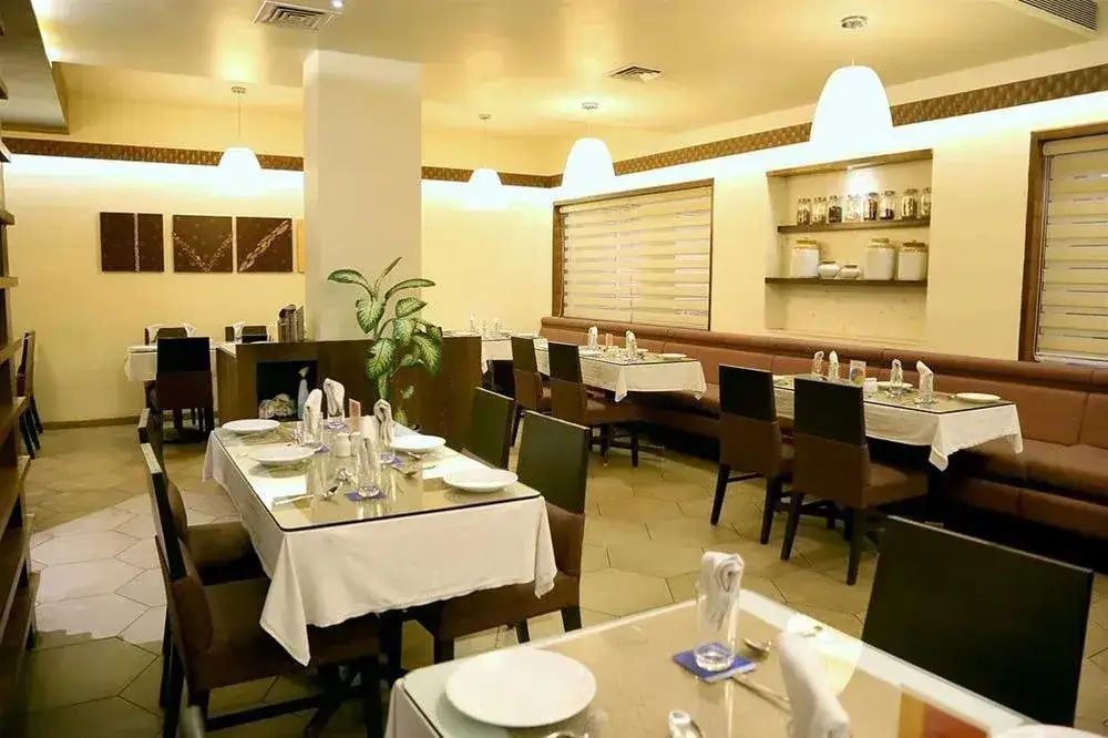 Колхапур: Oyo Premium New Shahupuri Kolhapur