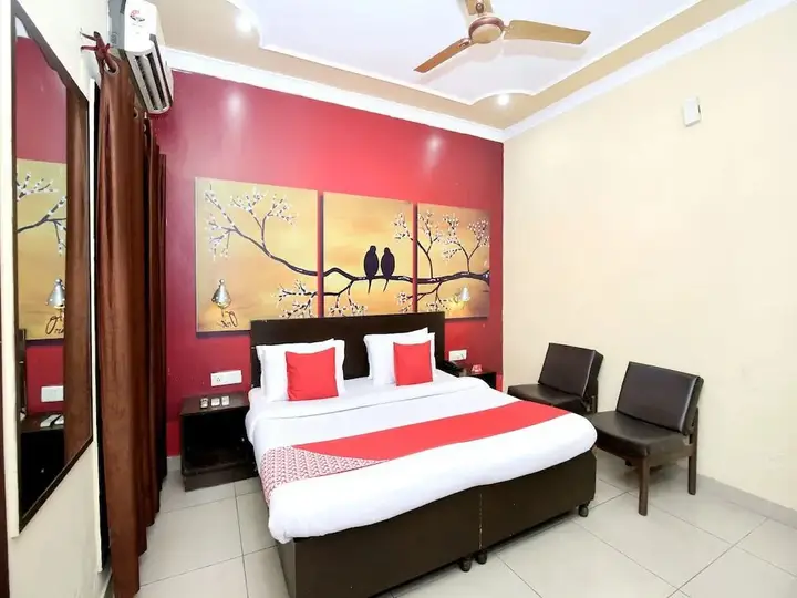 Джаландхар: OYO 1357 Hotel Seemaz
