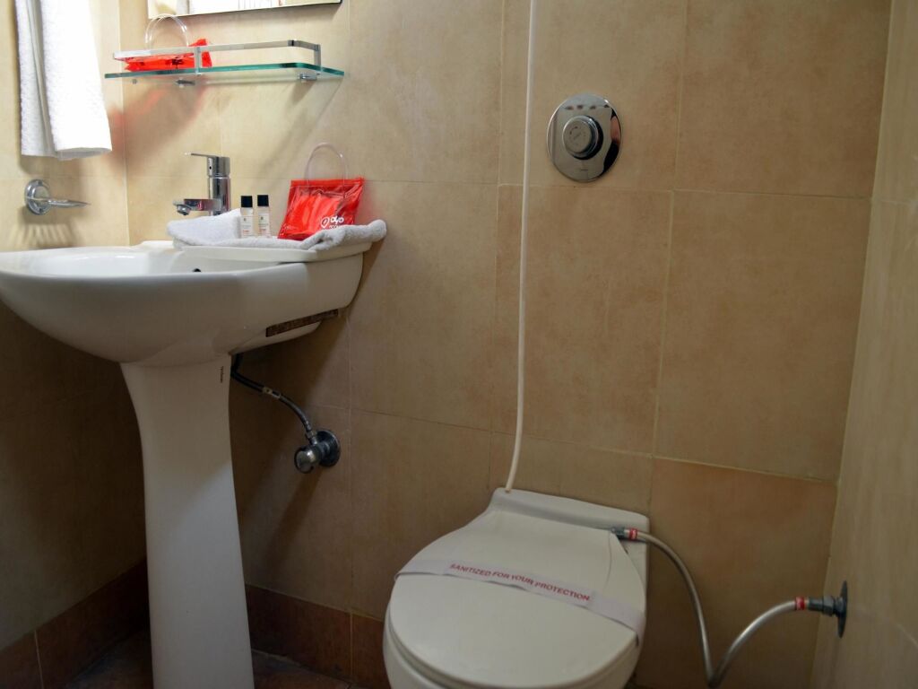 Канпур: OYO 694 Hotel Malik Residency