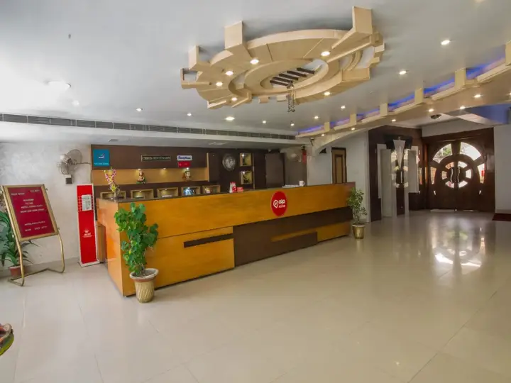 Канпур: OYO 694 Hotel Malik Residency