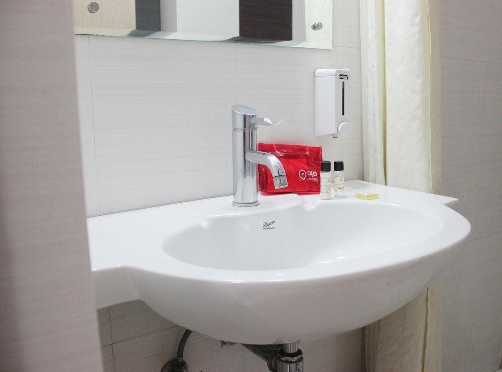 Бахадрабад: OYO Premium SIDCUL Haridwar