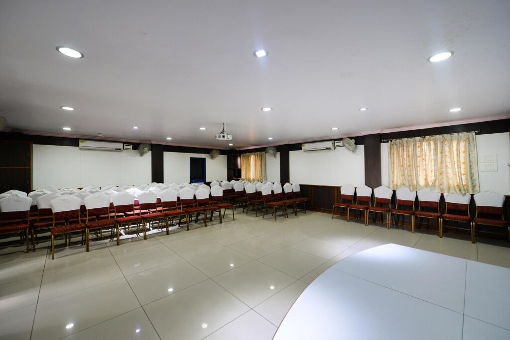Хидерабад: OYO Flagship 983 Hotel Surya Residency
