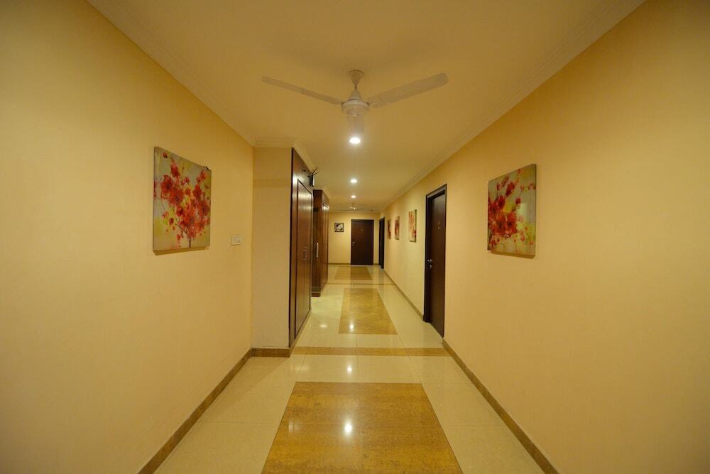 Хидерабад: OYO Premium Banjara Hills Road No 12