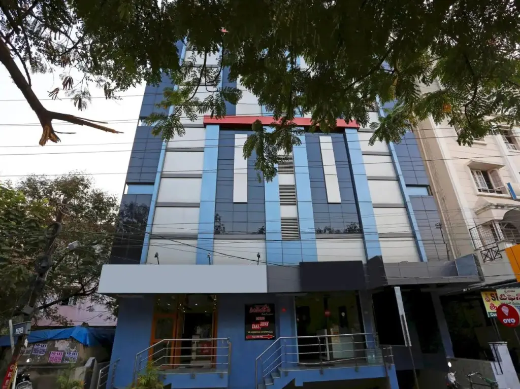 Хидерабад: Hotel Saraswathi Residency