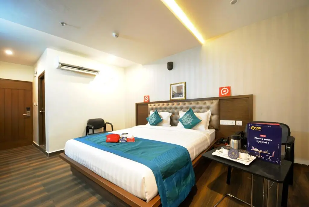 Хидерабад: OYO 897 Hotel Surabhi Elite