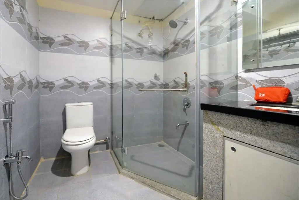 Хидерабад: OYO 897 Hotel Surabhi Elite