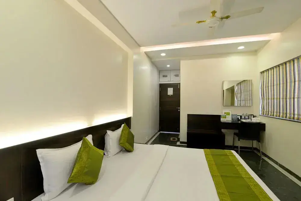 Нашик: OYO 4448 Hotel Suresh Plaza