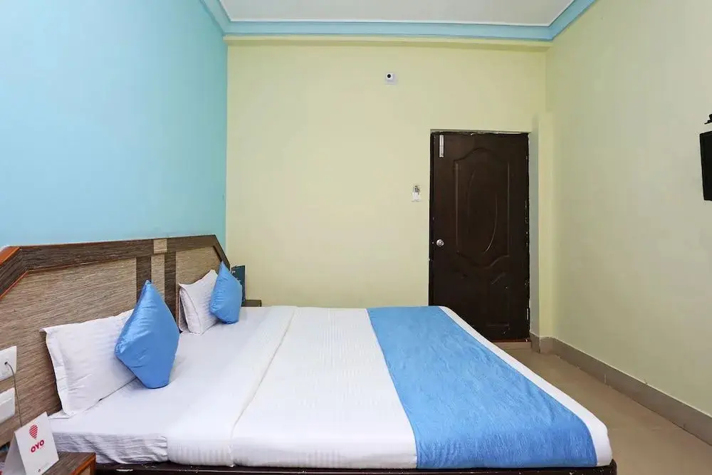 Пури: D2 Holiday Inn
