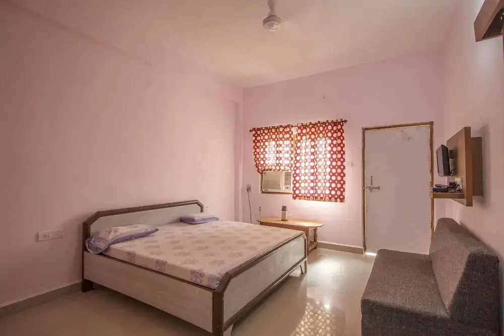 Читракут: Osaka Guest House