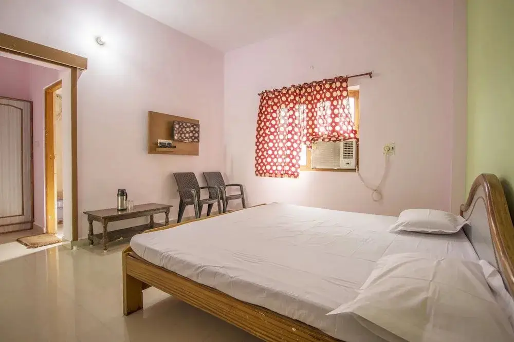 Читракут: Osaka Guest House