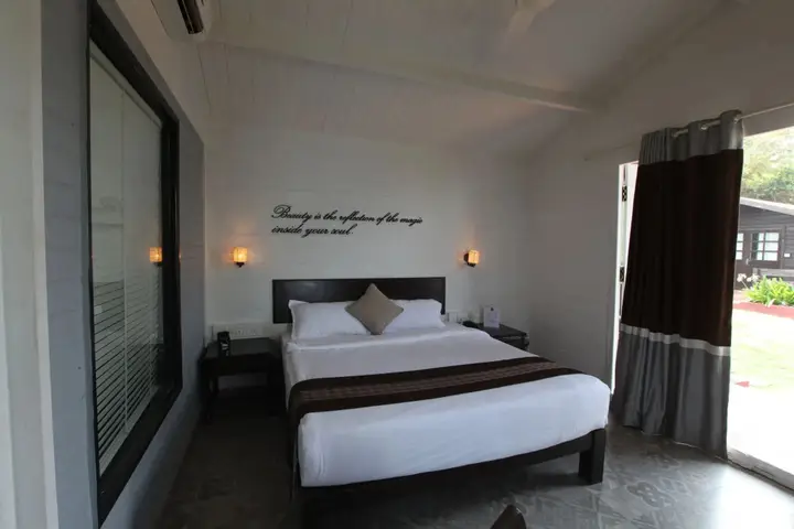 Вагатор: Shalai - The Cliff Resort