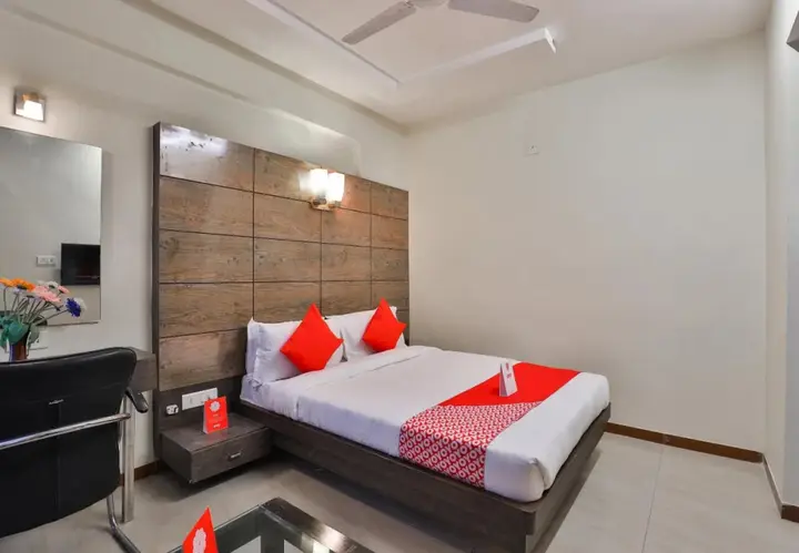 Ахмедабад: Hotel Arya Corporate by OYO Rooms