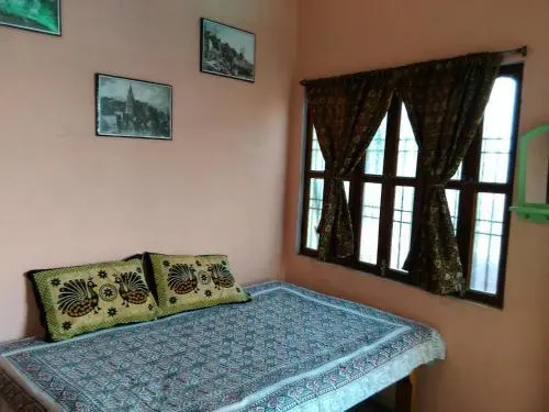 Варанаси: Asha Paying Guest House