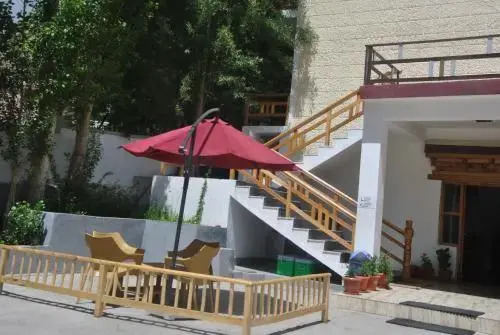 Лех: Hotel La Buddha