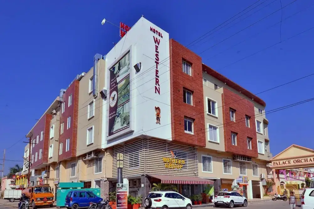 Hotel Western — фото 1