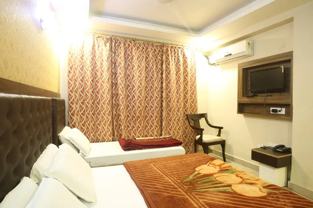Катра: Hotel Amrita