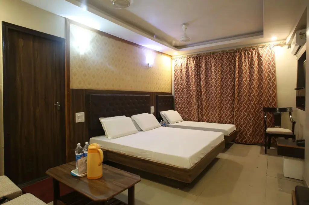 Катра: Hotel Amrita