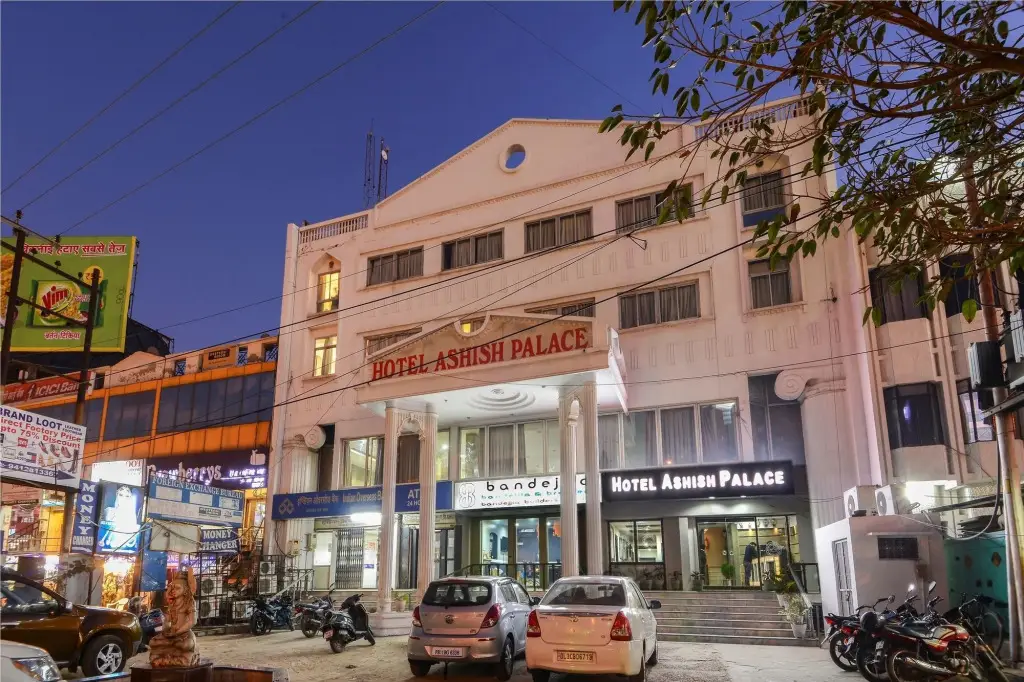 Hotel Ashish Palace — фото 1