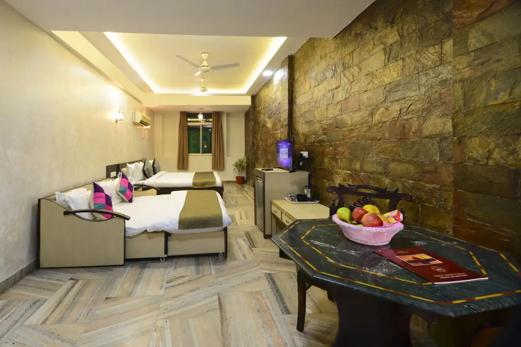 Агра: Hotel Ashish Palace